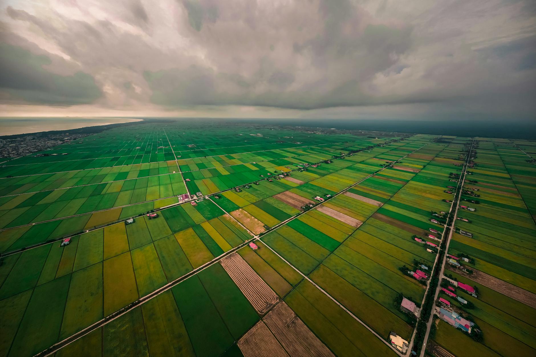 Liferaft yang telah diperiksa dan diservis dengan baik oleh jasa service liferaft terpercaya di Tanjung Priok untuk memastikan keselamatan dan kelayakan kapal.